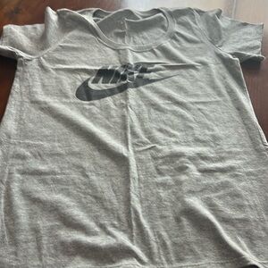 Nike scoop neck tshirt